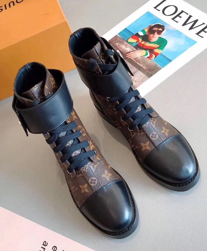 LOUIS VUITTON - WOMEN'S BOOTS