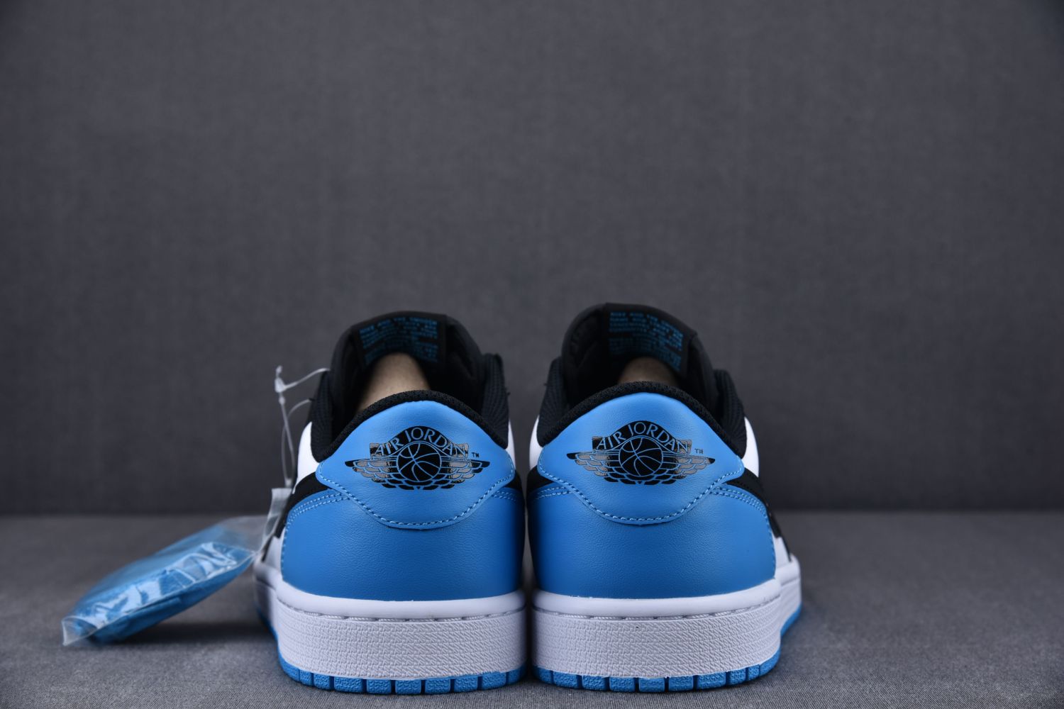 AIR JORDAN 1 LOW “Black Dark Powder Blue”