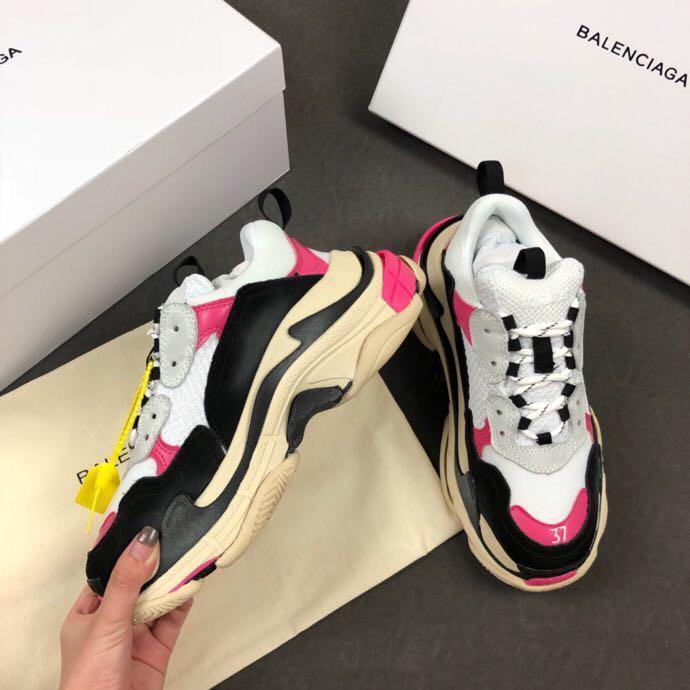 BALENCIAGA - TRIPLE S