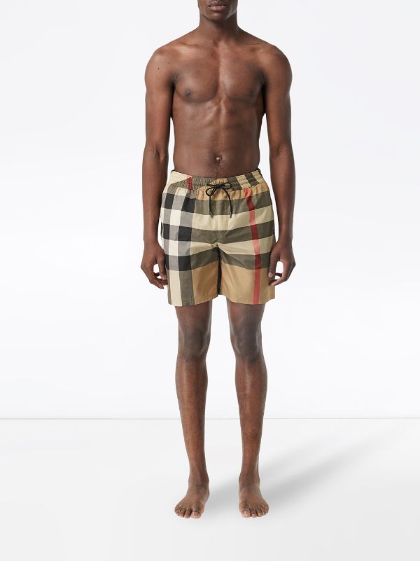 BURBERRY- SHORTshop_this_look_amDhCa